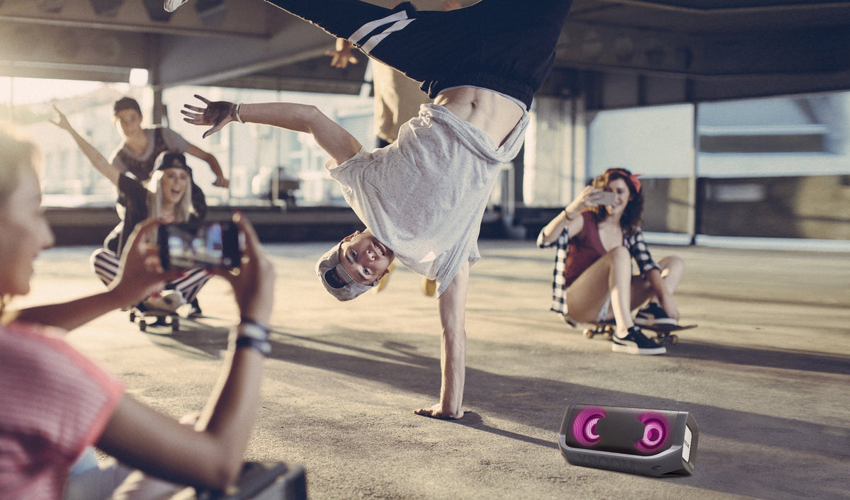 Pre-Owned LG XBOOM Go P7 Portable Wireless Bluetooth Outdoor/Party Speaker - Black, Large